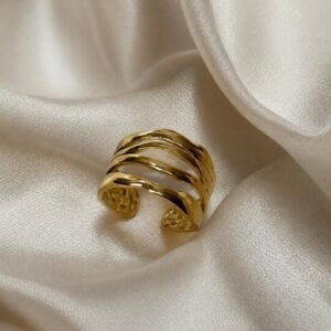 Elara Wave Ring