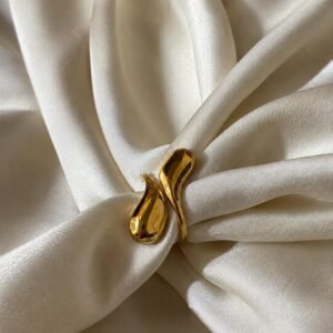 Golden Teardrop Twist Ring