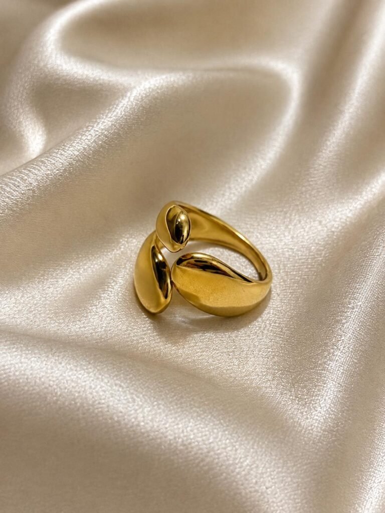 Solene Sculpt Ring